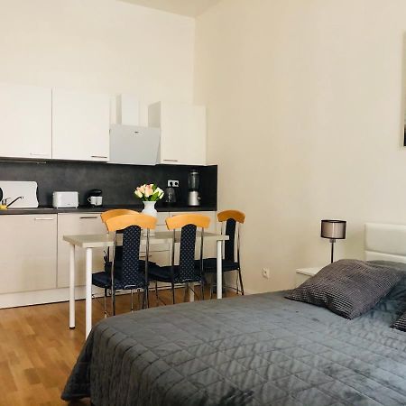 Modern Cozy Apartment In Central Prag Dış mekan fotoğraf