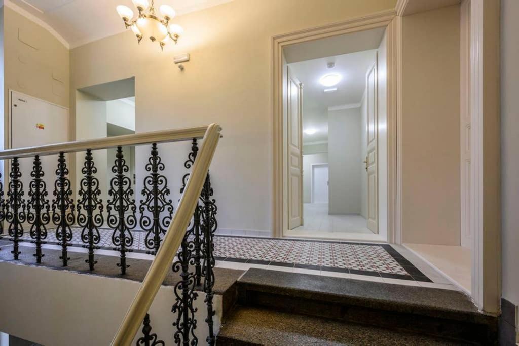 Modern Cozy Apartment In Central Prag Dış mekan fotoğraf